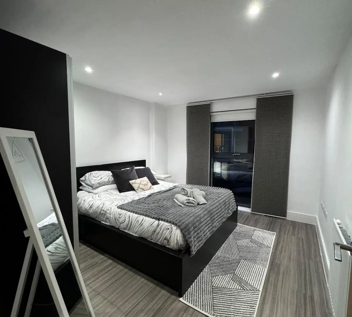 Apartment Modern Flat In City Centre- Free Parking & Balcony Brighton