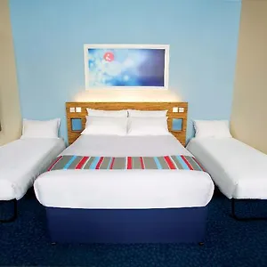 Travelodge Seafront Отель