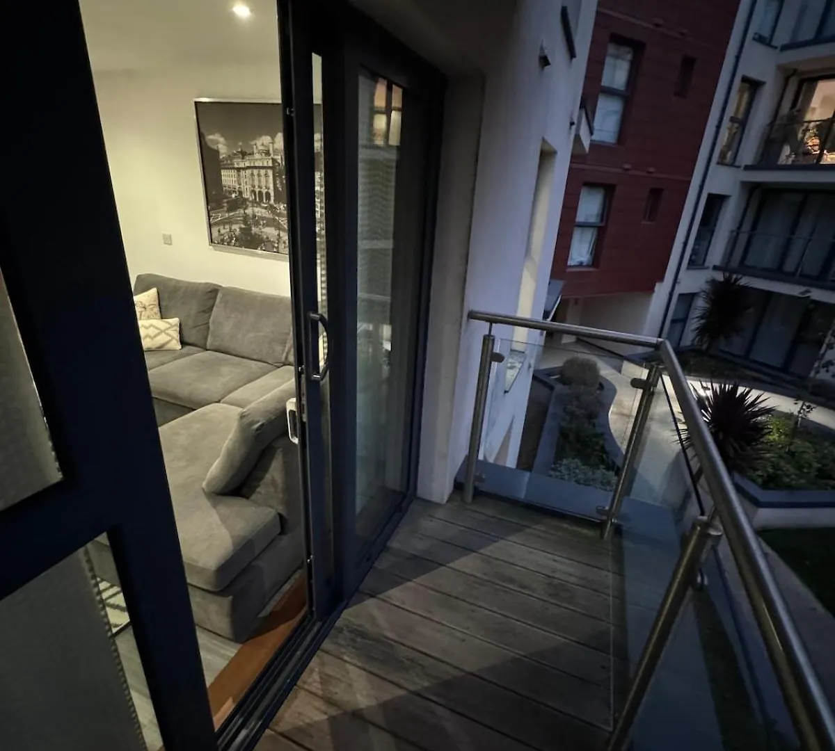 Modern Flat In City Centre- Free Parking & Balcony Brighton 0*,
